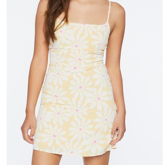Forever 21 Dresses & Skirts - NWT Forever 21 Floral Print Cami Dress